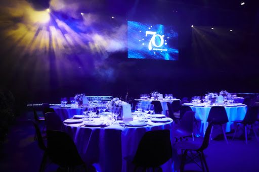 cropped-corporate_event.jpg